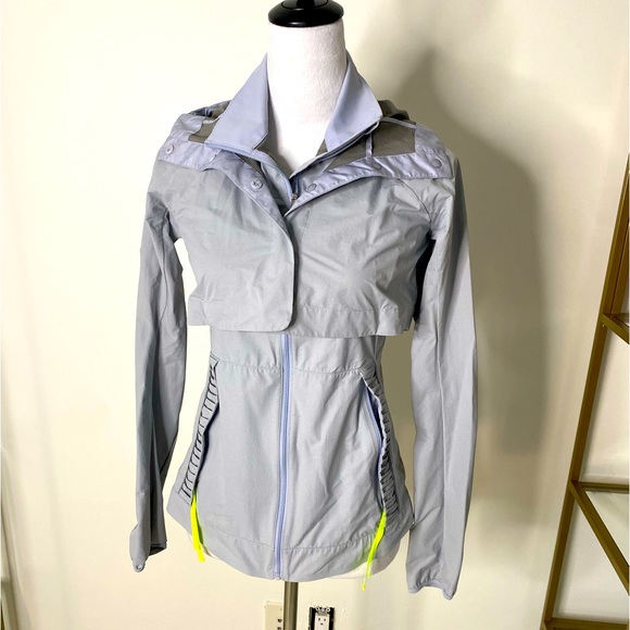 LULULEMON RUNNING JACKET - Picture 1 of 6
